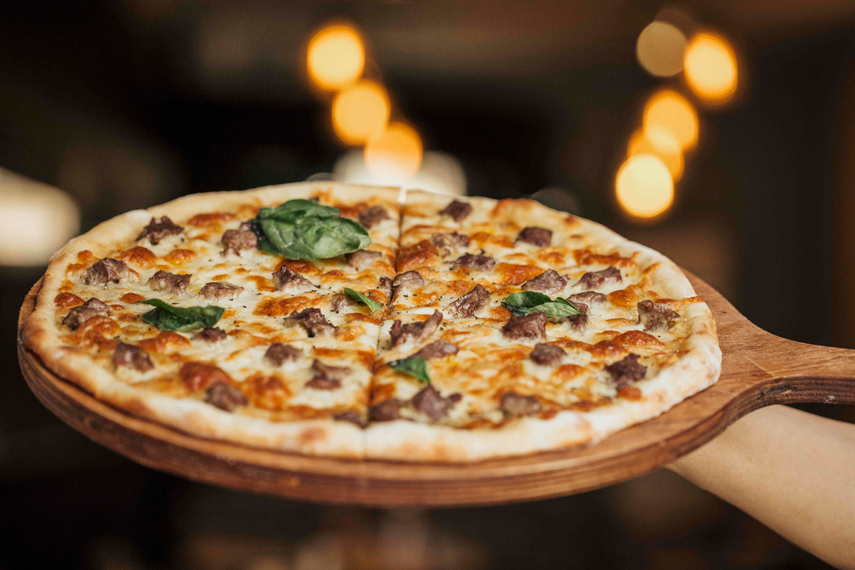 Freepik Brasil abre 13 pizzarias por dia, mas poder de compra diminui