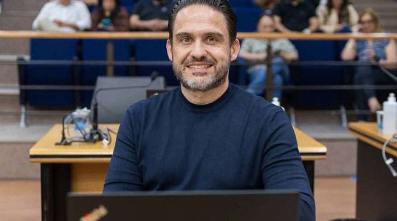 Daniel Córdoba apresenta medida para proteger mulheres