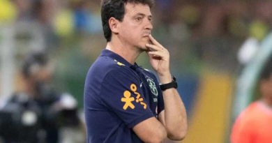 Diniz aguarda definição sobre Memphis e pede manutenção do elenco