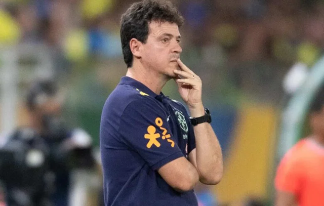 Diniz aguarda definição sobre Memphis e pede manutenção do elenco