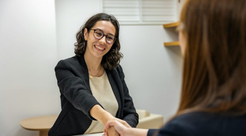 Imagem ilustrativa de entrevista de emprego
