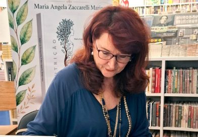 Professora lança livro sobre obesidade