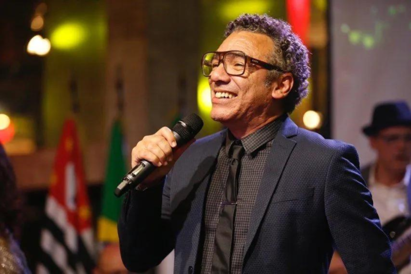 Simoninha canta sucessos de Simonal no Sesc Belenzinho