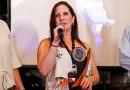Colaboradora recebe prêmio Destaque 2026 de RH