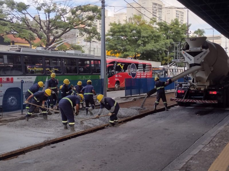 Santo André inicia obras de corredor de ônibus