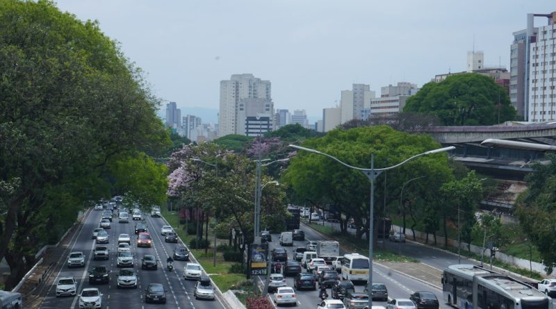 São Caetano instala concreto em pontos de ônibus